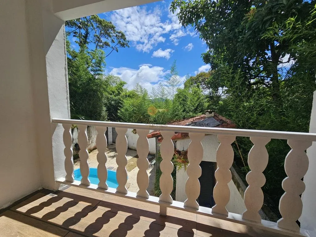 Imagem Casa para Venda em Teresópolis / RJ no bairro Cascata do Imbuí