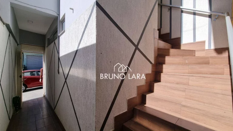 Imagem Casa comercial disponível para locação no bairro Resplendor - Igarapé/MG.