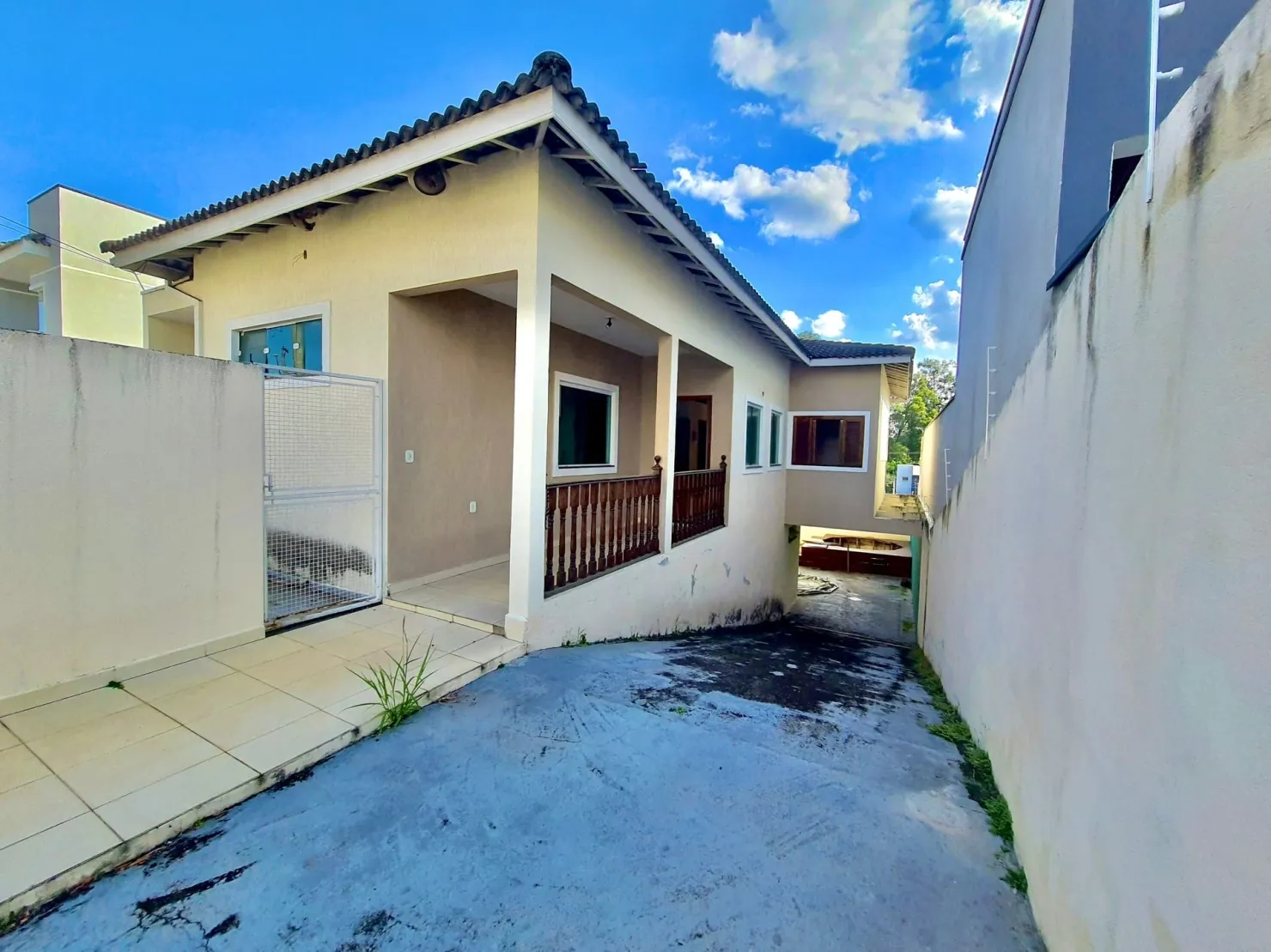 Imagem Casa à venda 3 Quartos, 1 Suite, 4 Vagas, 250M², Jardim Independência, Taubaté - SP | Residencial Recanto Verde