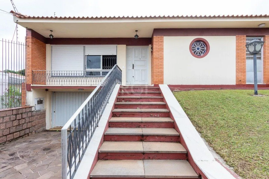 Imagem Casa para Venda - 280m², 4 dormitórios, sendo 1 suites, 3 vagas - Vila Assunção