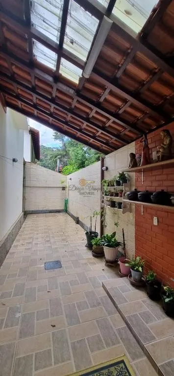 Imagem Casa em Condomínio para Venda em Teresópolis / RJ no bairro Várzea