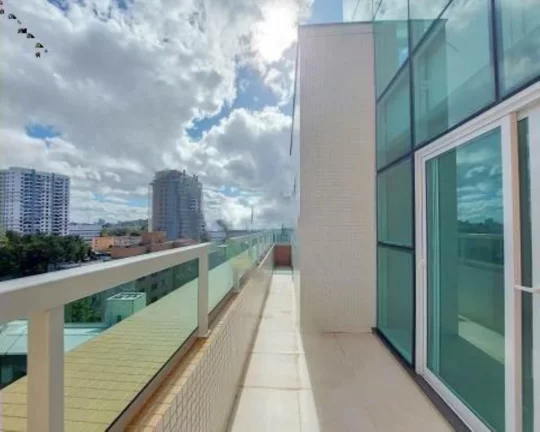 Imagem Cobertura com terraço amplo, 03 suítes, 03 vagas pronta para morar, no Cabral em Curitiba -PR