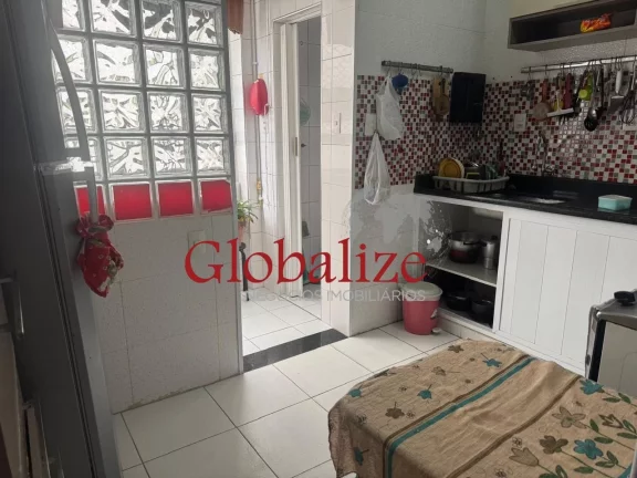 Imagem Apartamento à venda com 77m², 2 quartos, 2 banheiros, varanda frente mar por R$555.000,00 na Aparecida em Santos