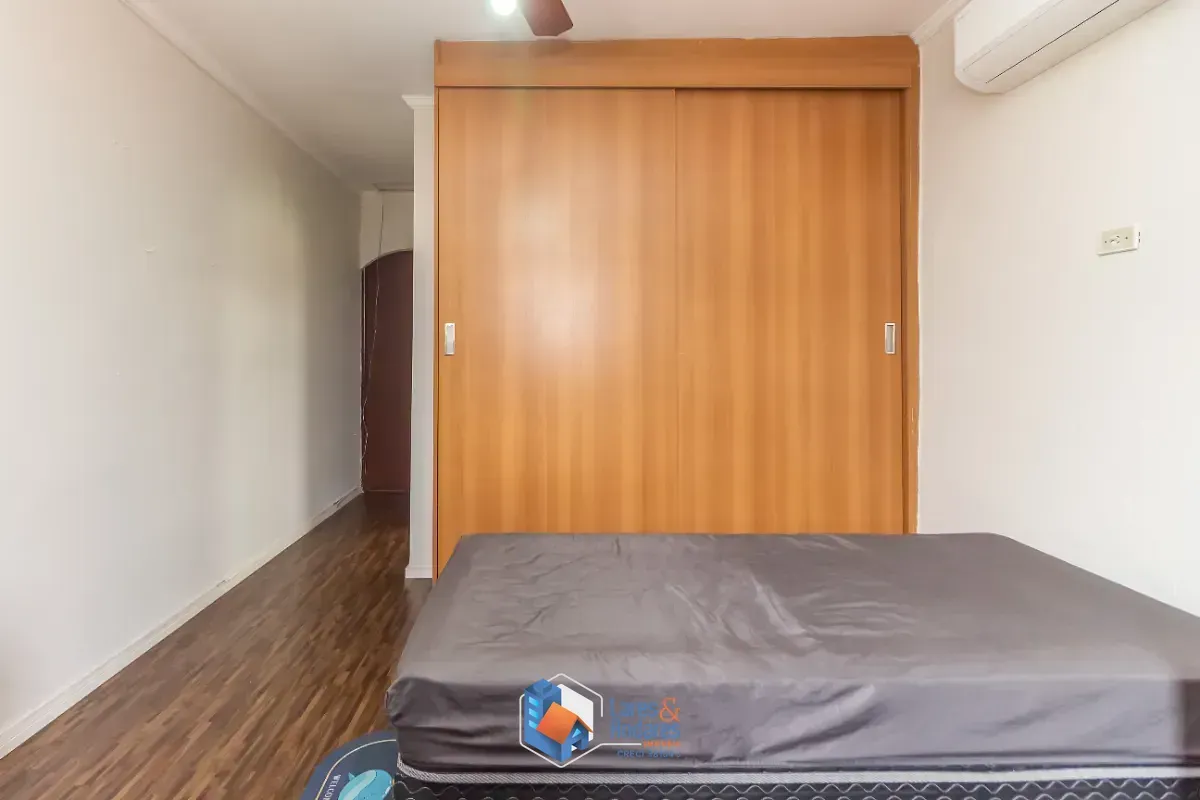Imagem Casa para venda em Parque São Domingos com 3 quartos, sendo 3 suítes, 222m²