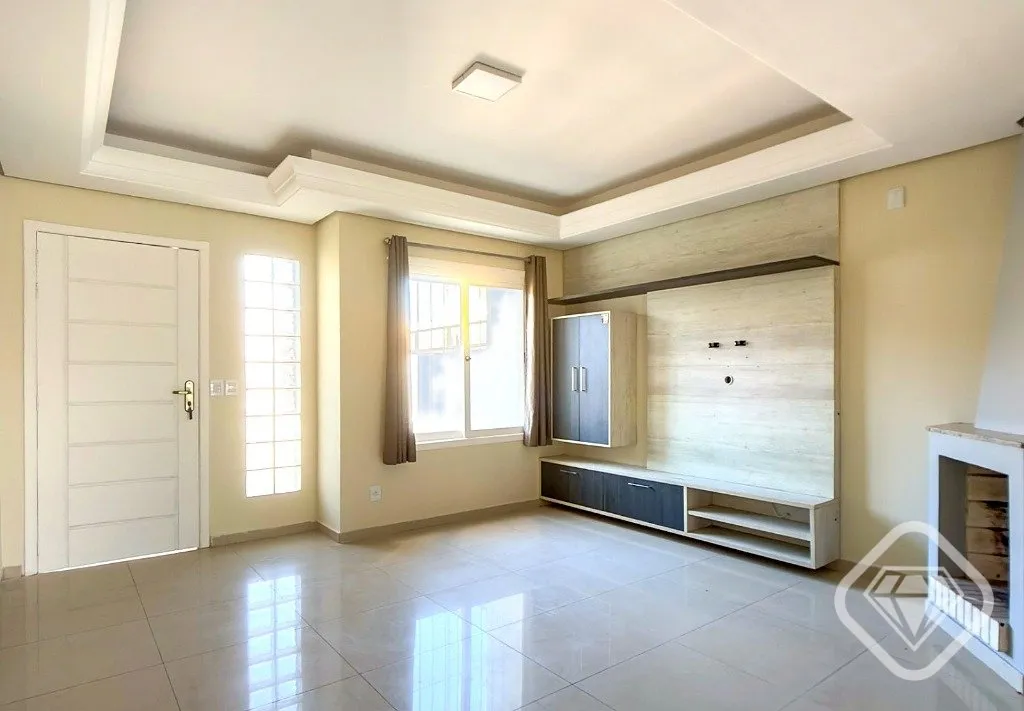 Foto do imóvel Casa semimobiliada com piscina no bairro Hípica, pronta para morar, com excelente padrão de acabam... em Romano Rolando Botin