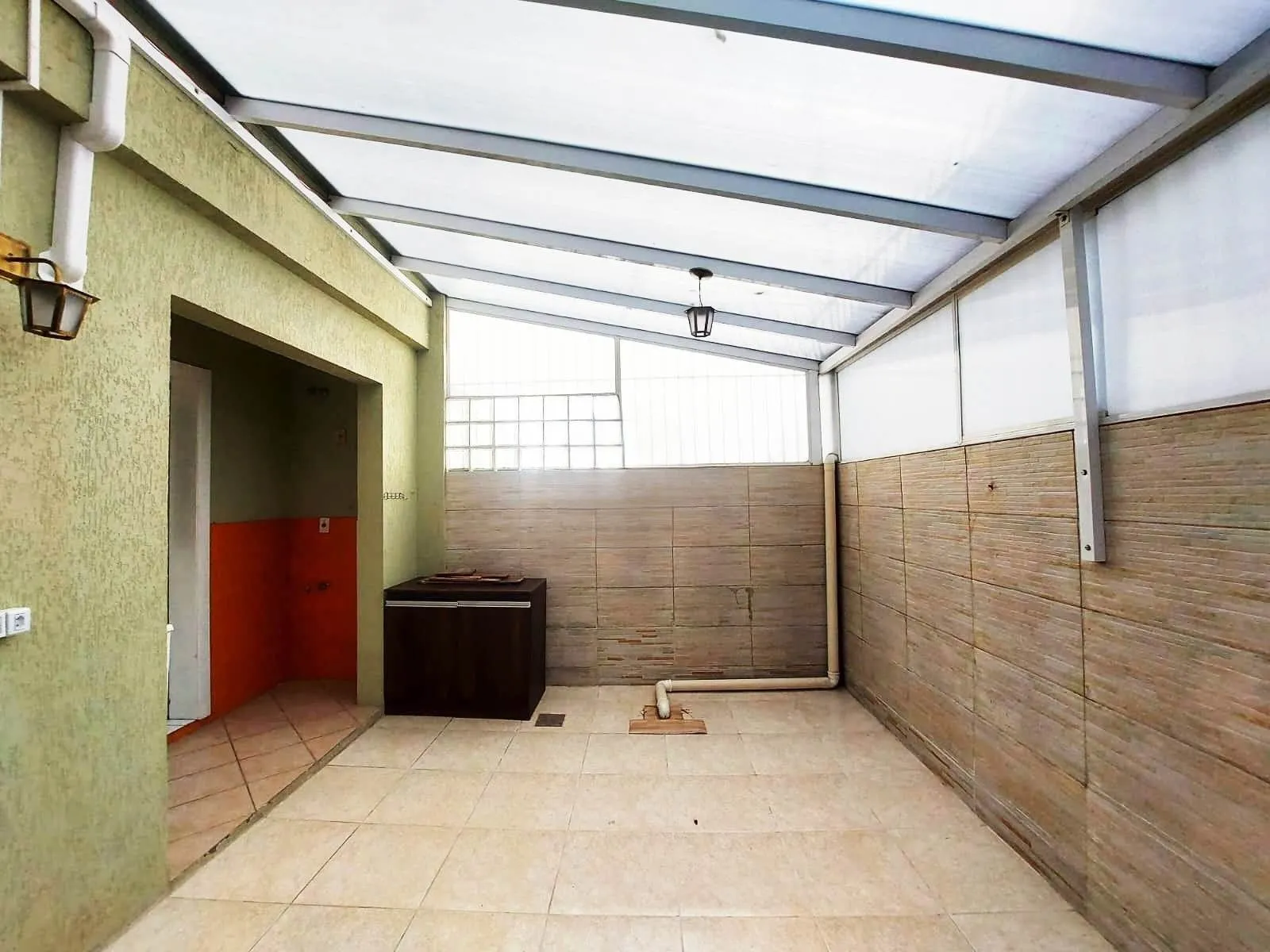 Imagem Casa em condomínio, 2 quartos, 1 vaga, bairro, 104m² Camaquã Porto Alegre