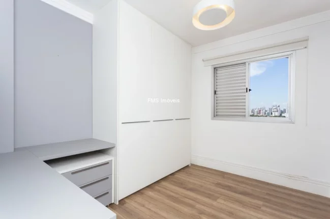 Imagem Cobertura à venda em Moema com 1 suíte, 2 vagas, 182m².