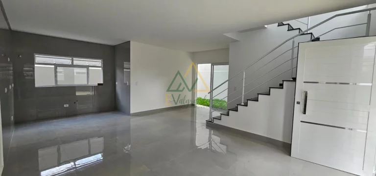 Imagem Sobrados em Condomínio à venda no Bairro Alto Curitiba PR