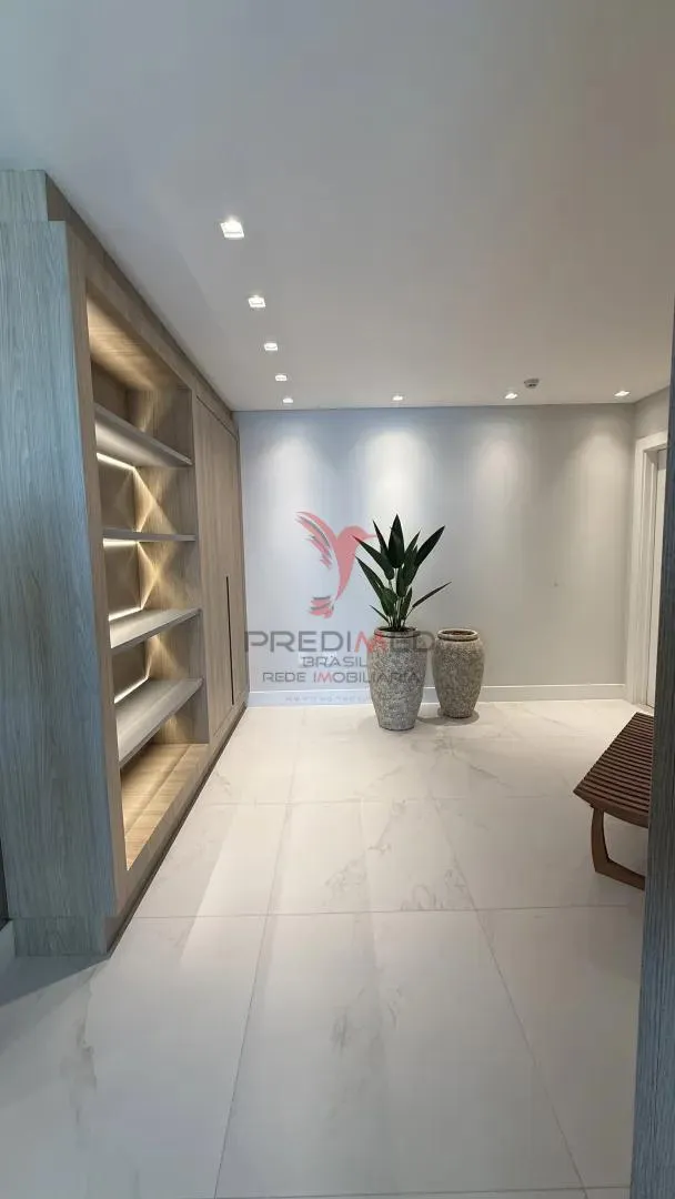 Imagem Apartamento de Luxo com 3 Suítes e Ambientes Planejados. Em Itapema. Meia Praia