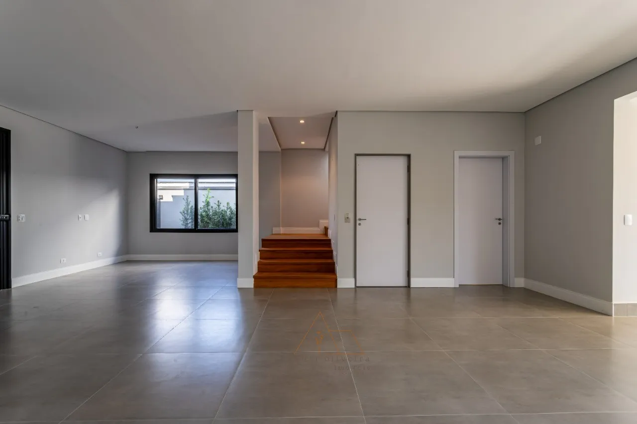 Imagem Venda de Casa de Alto Padrão no Condomínio Villas do Golfe em Itu-SP: 4 quartos, 1 suíte, 6 banheiros, 3 vagas, 336,98 m².