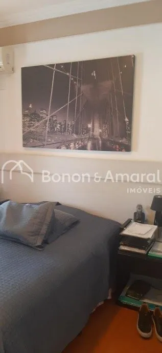 Imagem "Exclusiva Casa com 4 Dormitórios, Área Gourmet e Piscina em Condomínio Fechado em Valinhos"