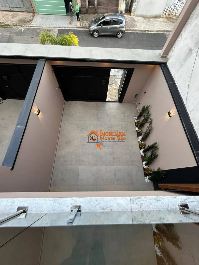 Imagem Sobrado com 3 dormitórios à venda, 119 m² por R$ 859.000,00 - Vila Carmela II - Guarulhos/SP