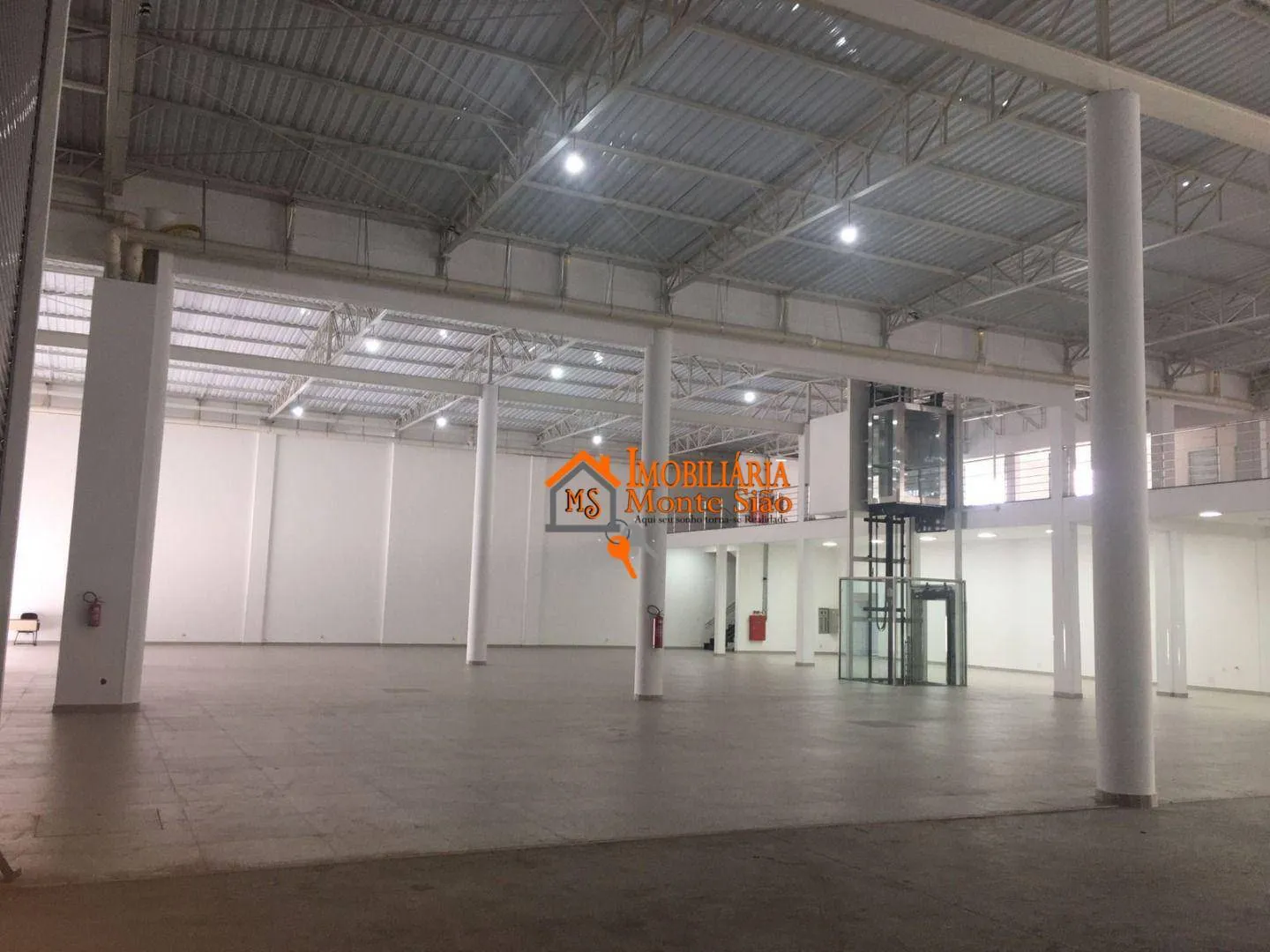 Imagem Galpão para alugar, 1861 m² por R$ 130.405,00/mês - Penha de França - São Paulo/SP
