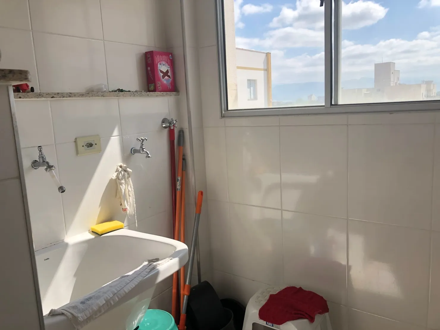 Imagem Apartamento à venda 2 Quartos, 1 Suite, 2 Vagas, 70M², São Benedito, Pindamonhangaba - SP | EDIFÍCIO VILA ROMANA