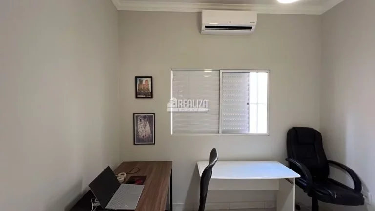 Imagem Casa à Venda no Jardim Nenê Gomes, em Uberaba