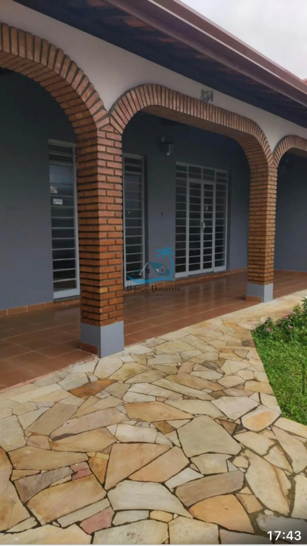 Imagem Excelente casa com 4 dormitórios a venda na região central de Ubatuba.