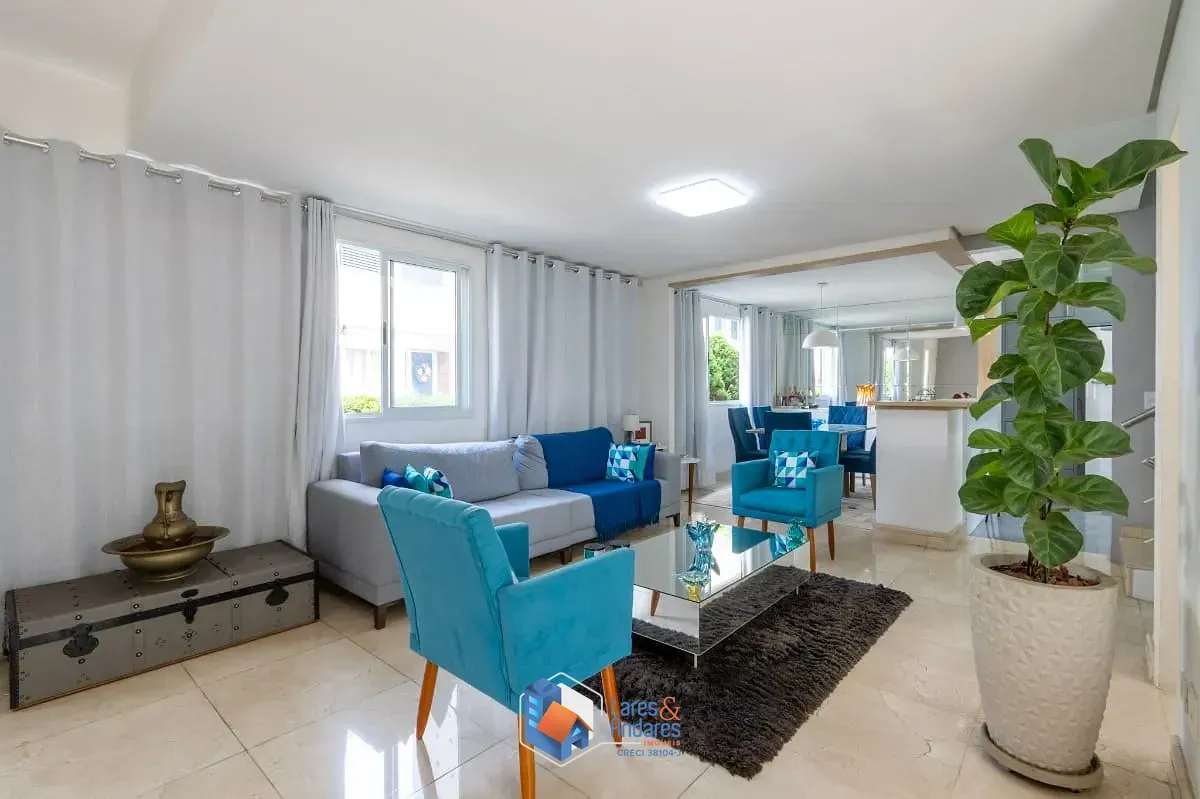 Imagem Casa no condomínio New England Condominium para venda e locação com 4 quartos, sendo 2 suítes, 292m²