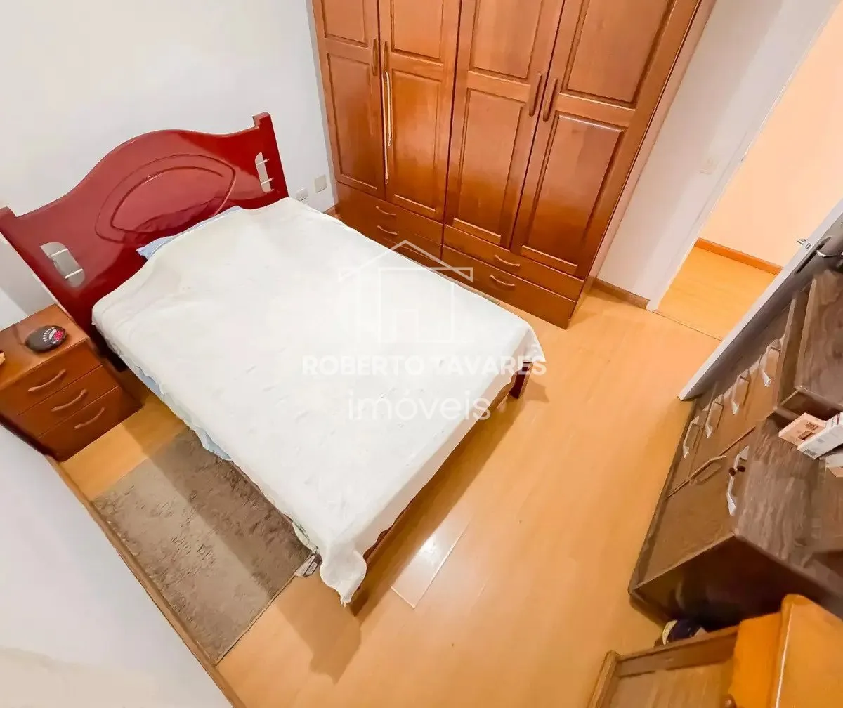 Imagem Imperdível na Saúde! Apartamento mobiliado, decorado e pronto para morar - São 50m² muito bem distribuídos, com 2 quartos, 1 banheiro e 1 vaga de garagem.