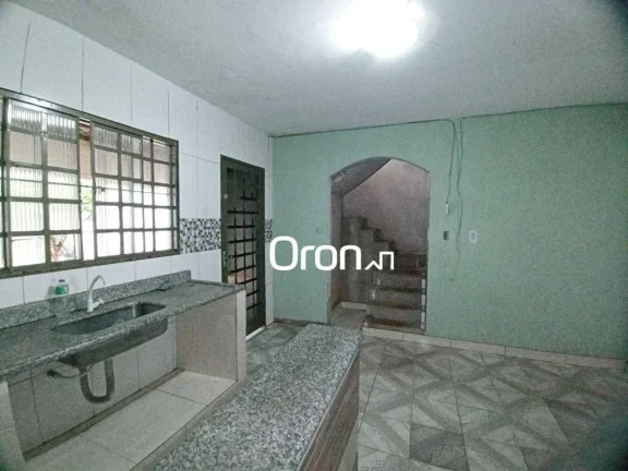 Imagem Sobrado à venda, 290 m² por R$ 750.000,00 - Parque Oeste Industrial - Goiânia/GO