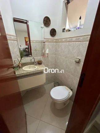 Imagem Sobrado à venda, 280 m² por R$ 2.250.000,00 - Jardins Madri - Goiânia/GO