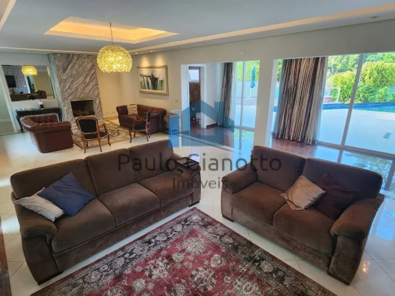 Imagem Casa c/ cinema, beach tennis, sauna, piscina e porteira fechada!