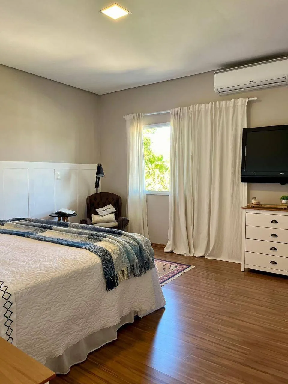 Imagem Oportunidade: Linda Casa no Parque Sinai em Santana de Parnaíba