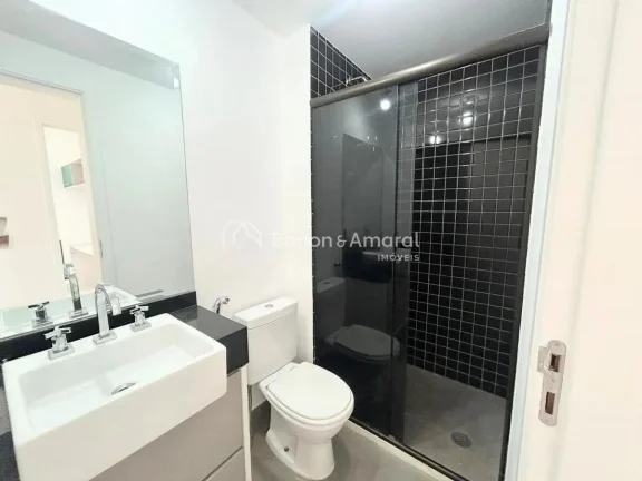Imagem Apartamento moderno com 2 dormitórios (1 suíte), rico em armários planejados, andar alto e vista,...