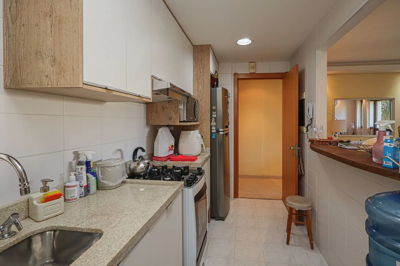 Imagem Apartamento 03 quartos de frente com sacada e com garagem
