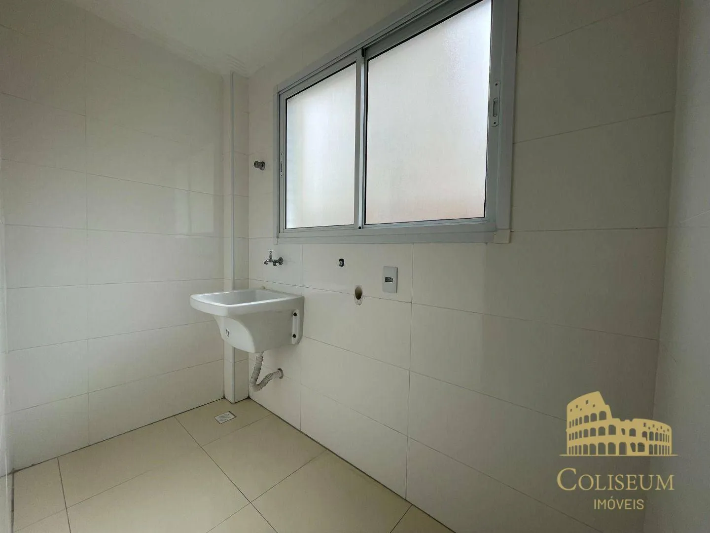 Imagem Apartamento com 3 dormitórios para alugar, 163 m² por R$ 5.000,00/ano - Tupi - Praia Grande/SP