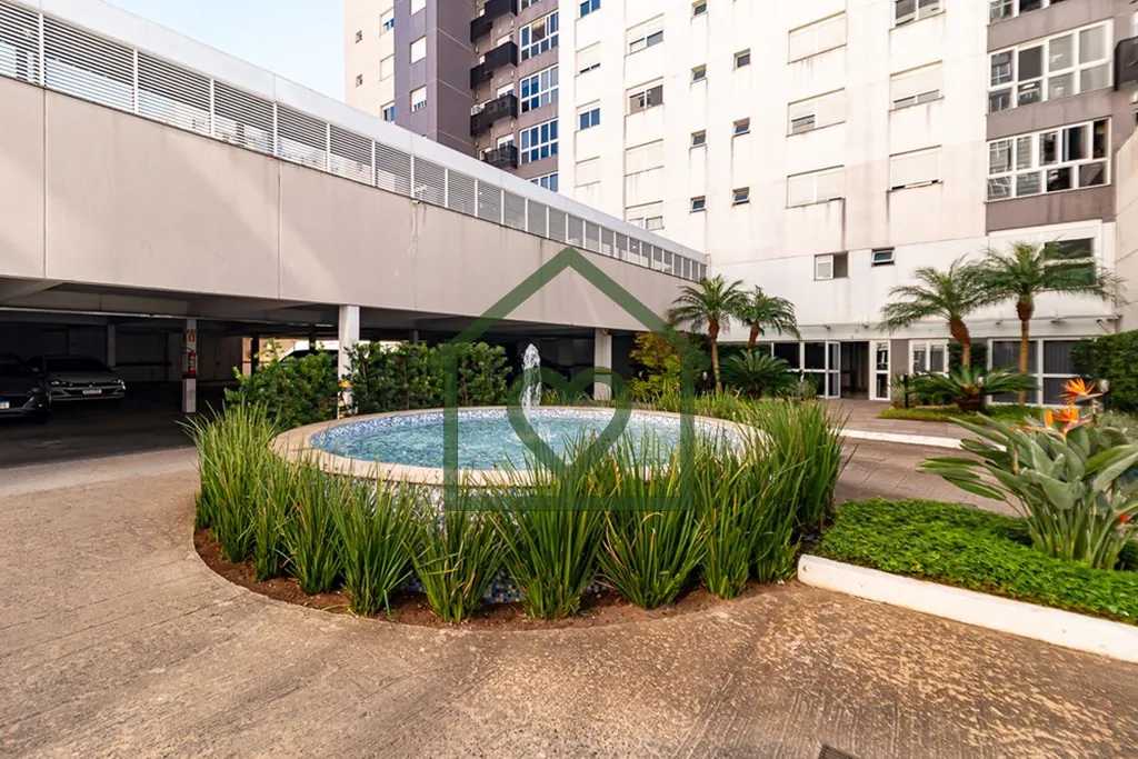 Imagem APARTAMENTO COM PÁTIO PRIVATIVO SEMIMOBILIADO 108m², 3 QUARTOS (1 SUÍTE), 2 BANHEIROS, 2 VAGAS DE...