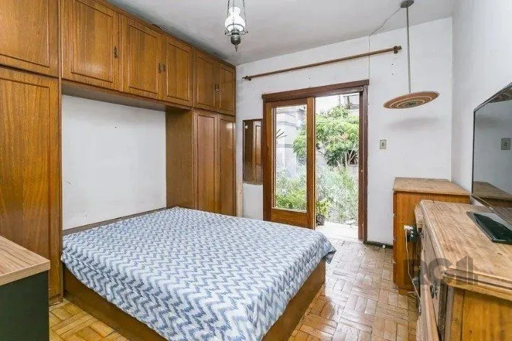 Imagem Casa Residencial ou comercial com 4 dormitórios, 2 banheiros