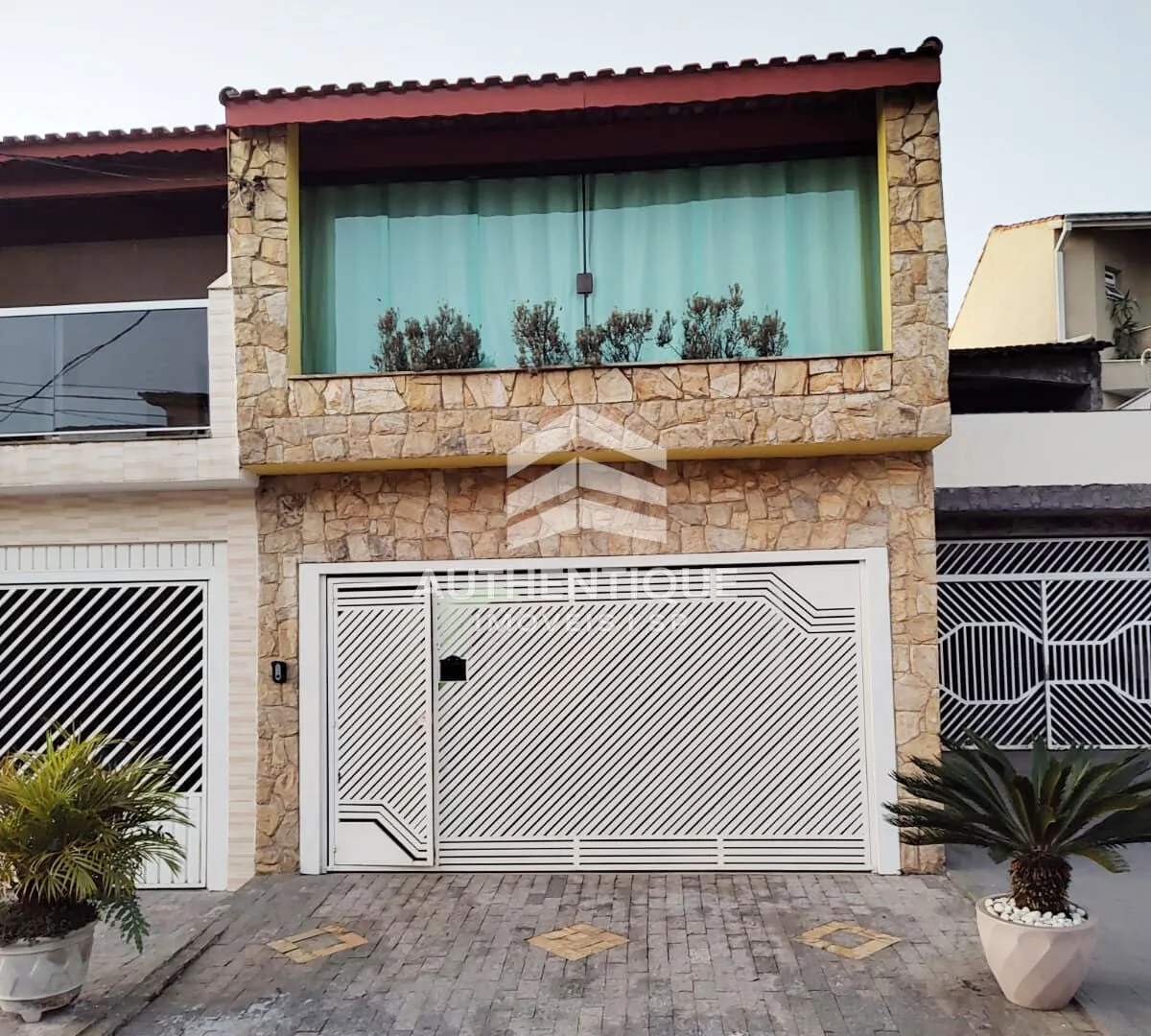 Foto do imóvel Casa à venda em Rua Pastor Tito Rodrigues Linhares, 22 - Parque Terra Nova II, São Bernardo do Campo - SP