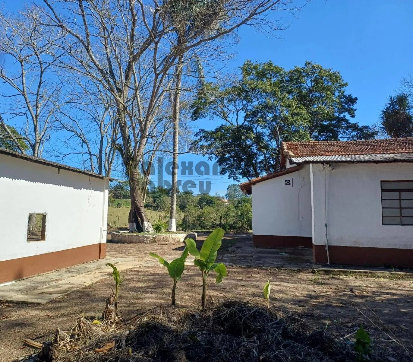Imagem Sitio com terreno de 4 alqueires ou 96.800 m² à venda