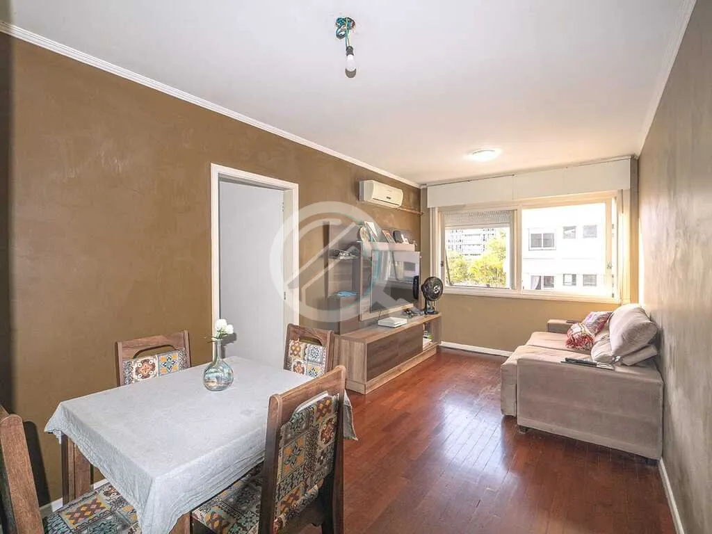 Imagem Apartamento no bairro Menino Deus localizado junto ao Shopping Praia de Belas e da Orla do Guaíba, ...