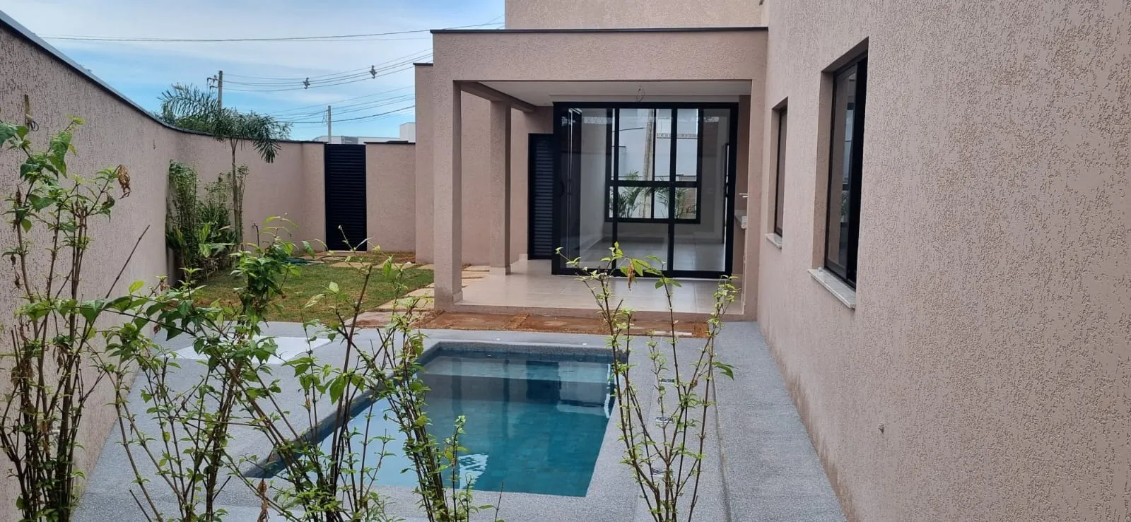 Imagem Residencial Reserva Ipanema ? Casa de Esquina em Construção com Acabamentos de Alto Padrão
