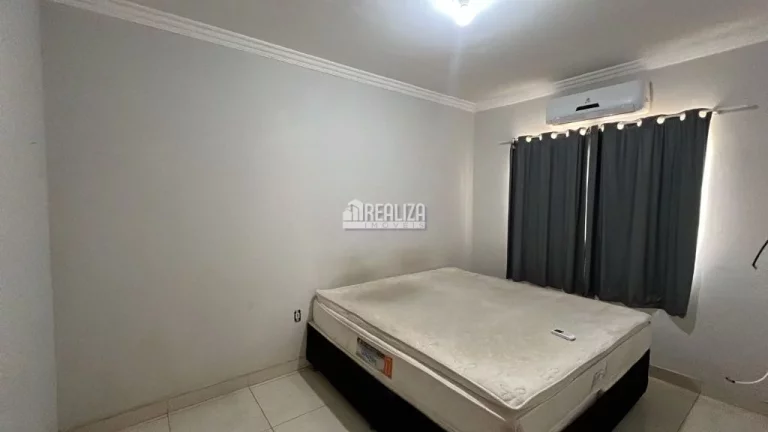 Imagem Aluguel de Casa semi-mobiliada no bairro Parque Colibri, em Uberaba MG !