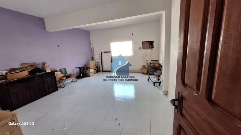 Imagem CASA NA AVENIDA CONSTANTINO NERY - CENTRO