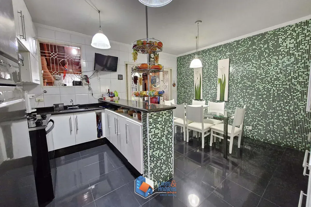 Imagem Sobrado para venda em Vila Nova Mazzei com 3 quartos, sendo 1 suíte, 180m²