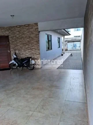 Imagem Casa à venda em Apucarana com 3 quartos, suíte, sala comercial na frente, terreno de 385 m² e aceita troca por casa em Guaratuba ou Matinhos