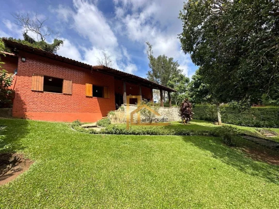 Imagem Encanto e Tranquilidade! Casa Espaçosa com Jardim e Lareira em Condomínio Exclusivo – Teresópolis/RJ ????