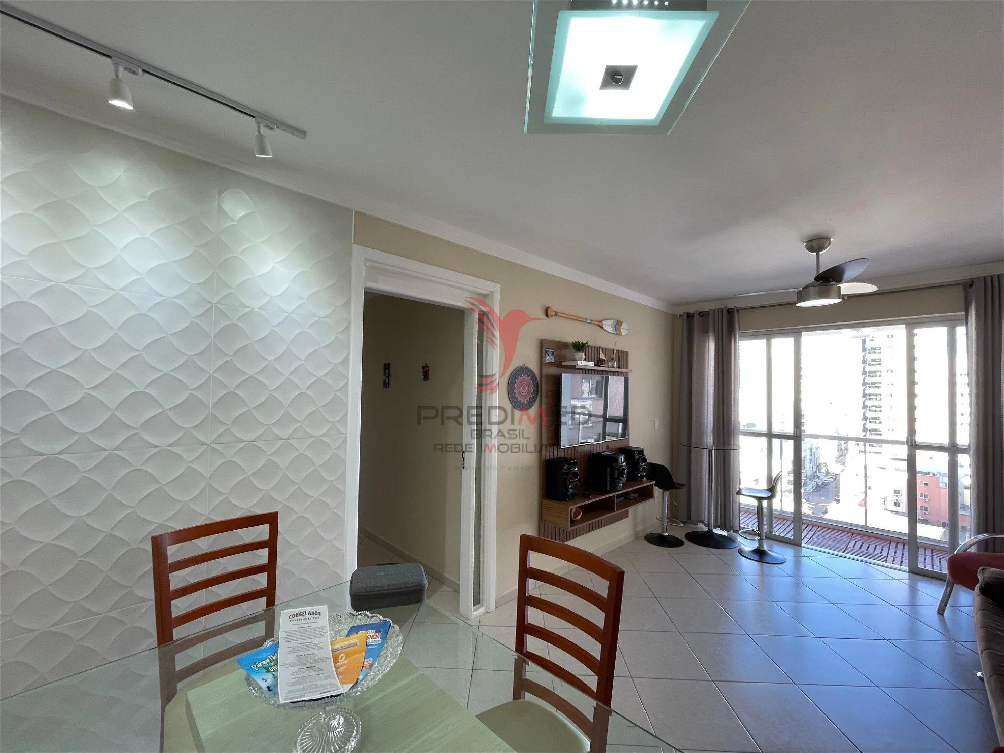Imagem Apartamento localizado no CENTRO de Balneário Camboriú, a 350m do MAR!!