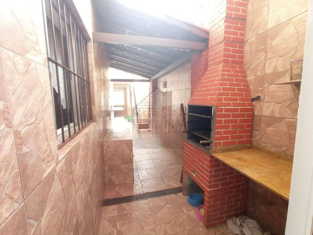Imagem VENDO SOBRADO DE 03 DORMITÓRIOS NO BAIRRO RESIDENCIAL INGAÍ!