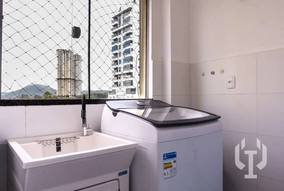 Imagem Apartamento mobiliado de 3 suítes em Meia Praia
