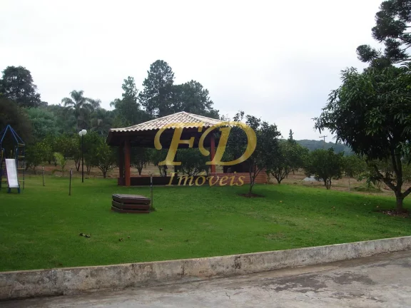 Imagem Sítio de Alto Padrão em Mairiporã / Terra Preta