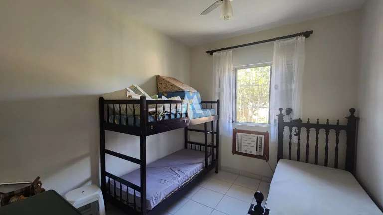 Imagem Casa térrea em Itanhaem, 3 dormitórios, piscina, churrasqueira, vaga pra 5 carros