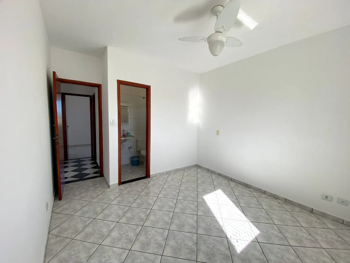 Imagem Apartamento à venda 3 Quartos, 1 Suite, 1 Vaga, 67M², Parque do Ipê, Pindamonhangaba - SP | Edifício Rosana