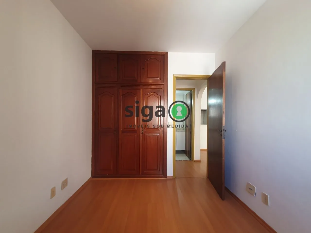 Imagem Apartamento 45m², 1 quarto, sala, terraço, SEMI MOBILIADO, 1 vaga - Moema - São Paulo/SP