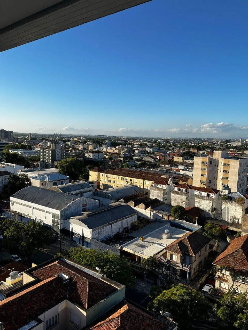 Imagem APARTAMENTO 1 DORMITÓRIO, SUÍTE, 2 VAGAS DE GARAGEM, BAIRRO FLORESTA, PORTO ALEGRE/RS