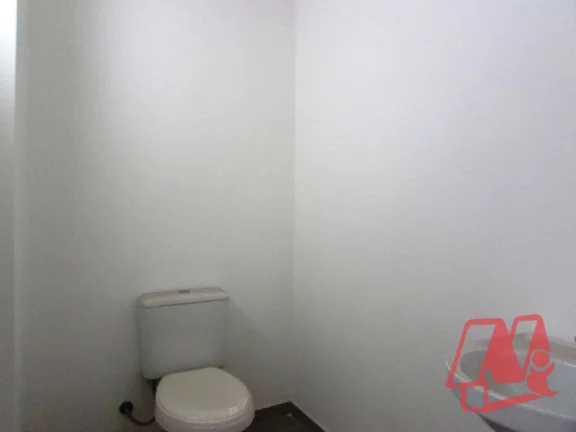 Imagem No bairro Higienópolis, sala de 43m² com vaga.