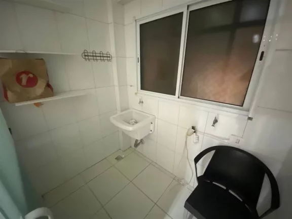 Imagem Apto 3 dormitórios, sendo 1 suíte, sacada envidraçada com churrasqueira, planejado, ar condicionado e 2 vagas de garagem